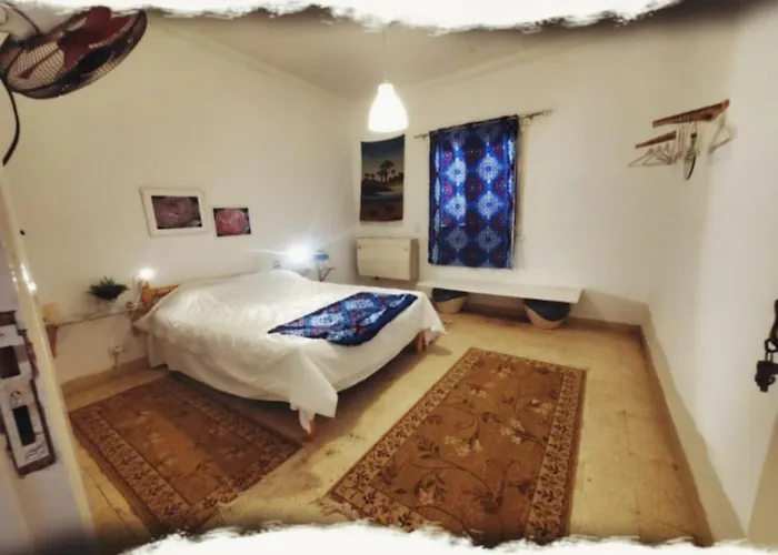 La Casa Pyramids Inn