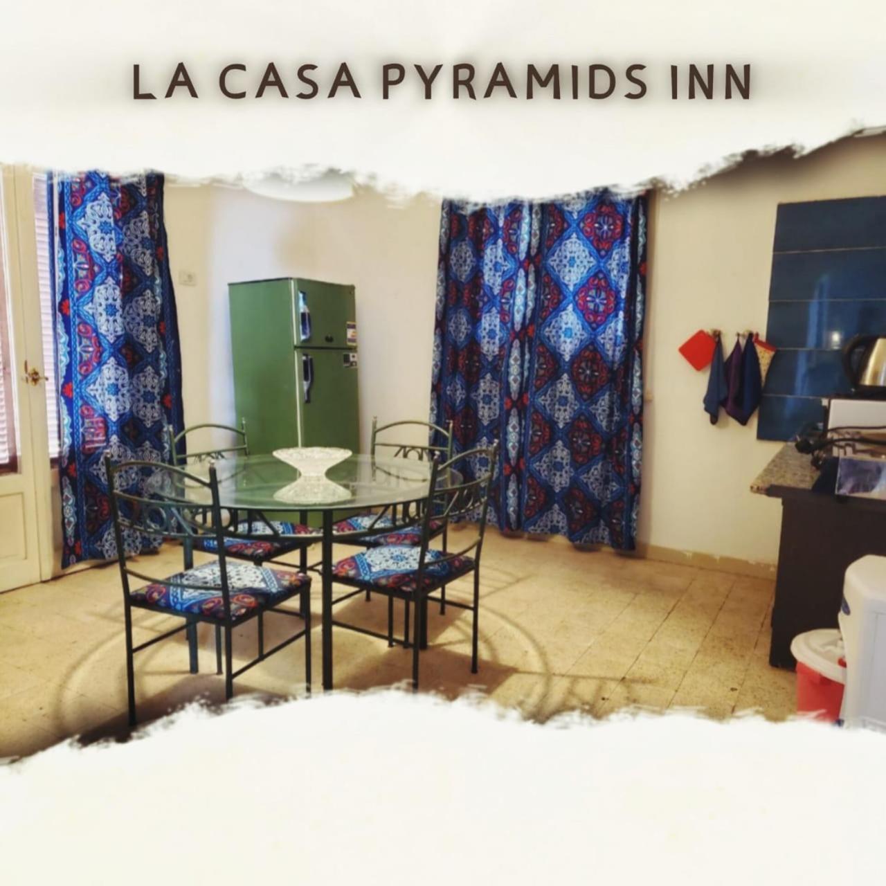 La Casa Pyramids *